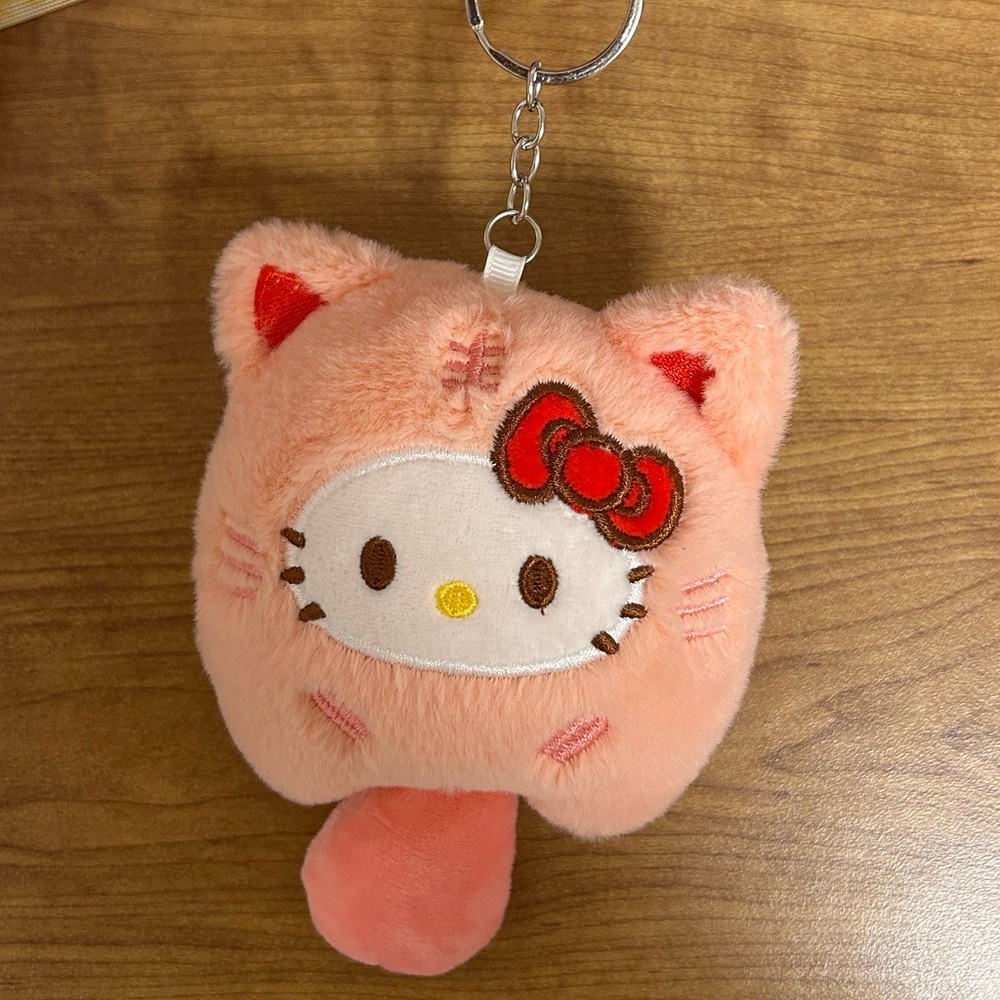 sanrio hello kitty lunar new year cat / tiger plush keychain - Picture 6 of 7